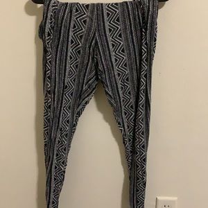 Flowy pants, tight at ankles